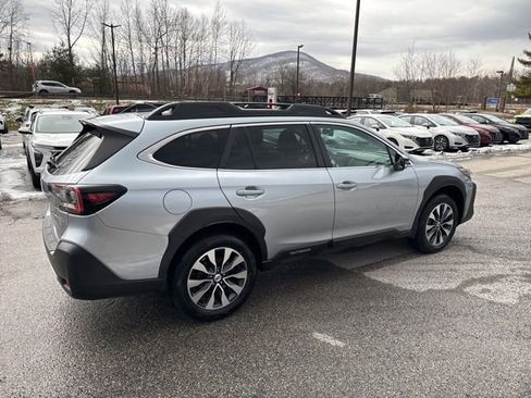 Used 2023 Subaru Outback Limited AWD/4WD image 18