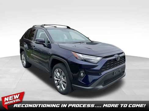Used 2023 Toyota RAV4 XLE Premium image 1