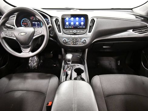 Used 2024 Chevrolet Malibu LT FWD image 3