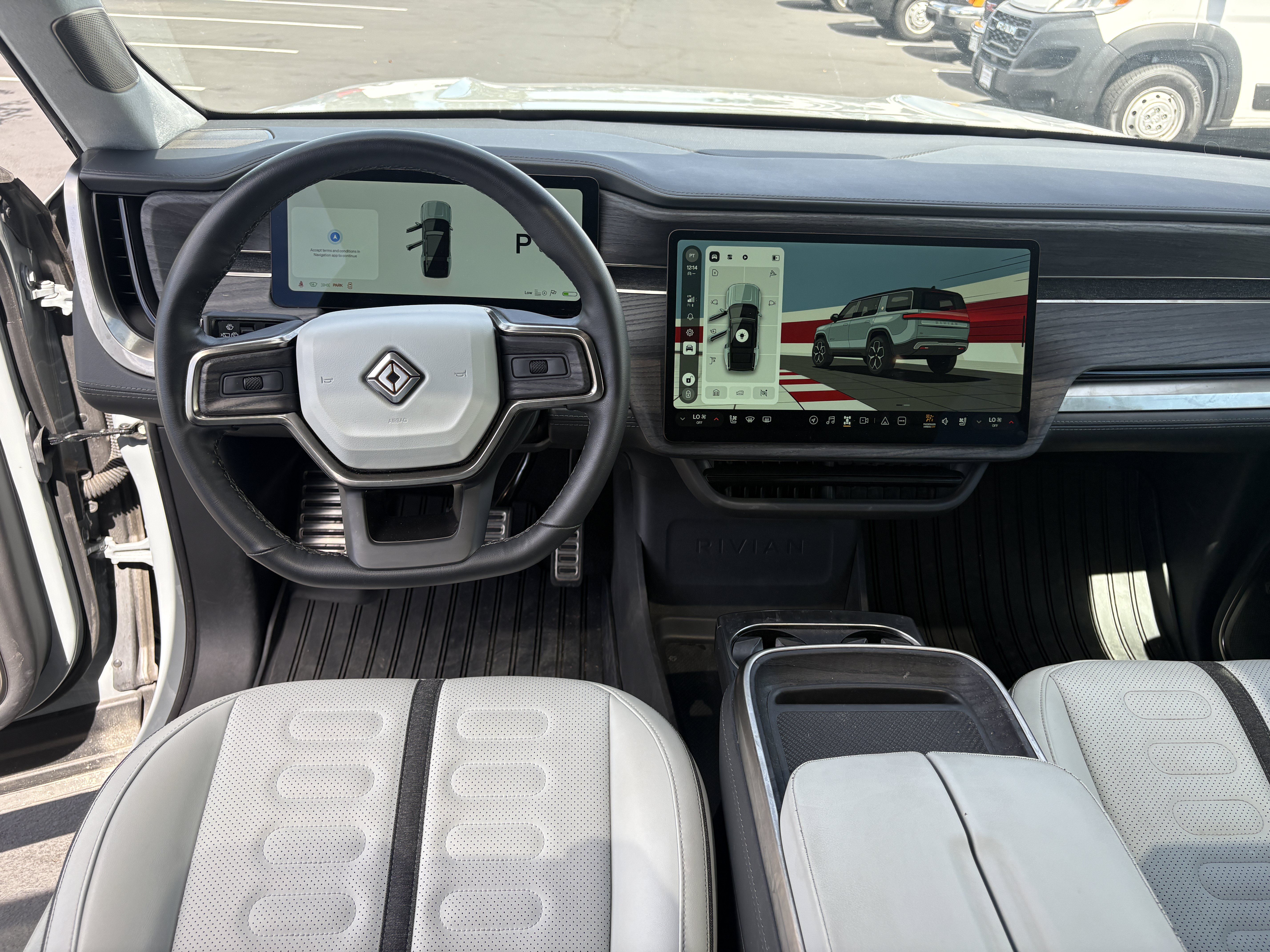 Used 2024 Rivian R1S Adventure Dual AWD/4WD image 9