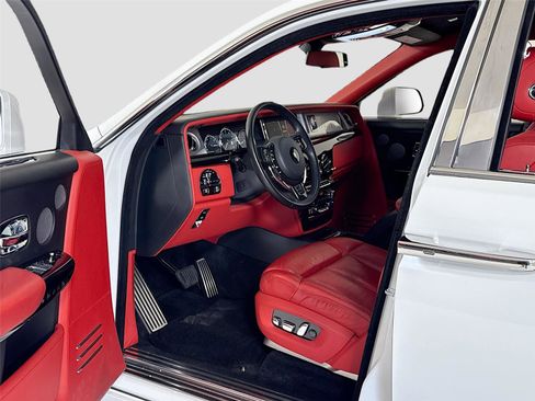 Used 2018 Rolls-Royce Phantom Sedan image 13