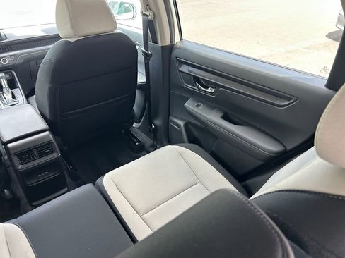 Used 2025 Honda CR-V EX image 22