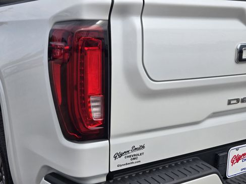 Used 2024 GMC Sierra 1500 Denali Ultimate AWD/4WD image 11