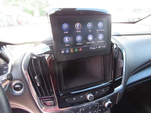 Certified 2023 Chevrolet Traverse LT w/ LT Premium Package AWD/4WD image 21