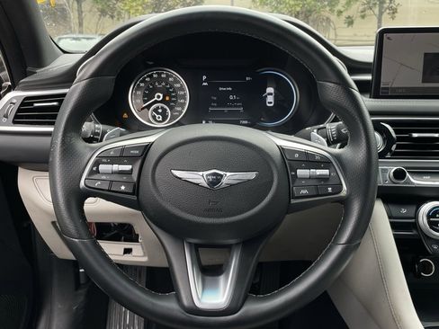 Used 2022 Genesis G70 2.0T image 14