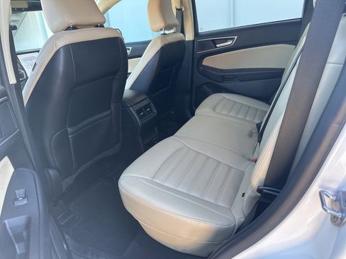 Used 2024 Ford Edge SEL w/ Convenience Package image 6