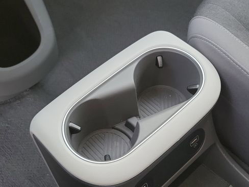 Used 2024 Hyundai Ioniq 5 SE image 14