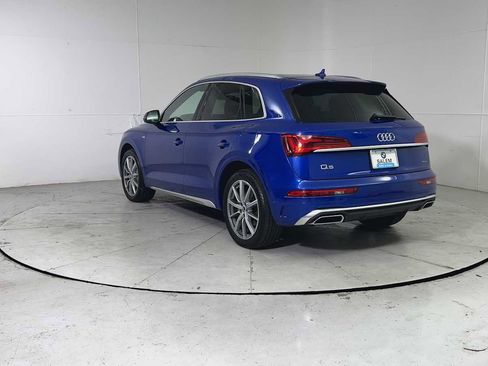 Used 2021 Audi Q5 e Premium Plus w/ Premium Plus Package image 3