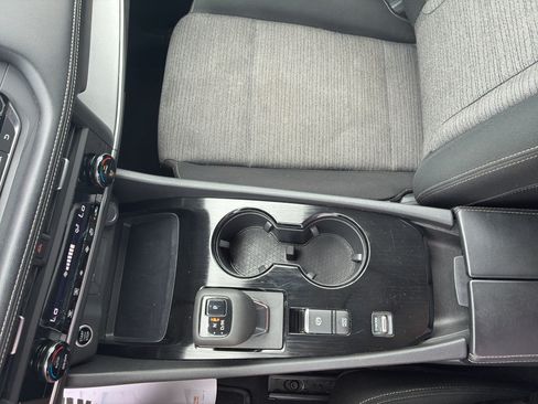 Used 2023 Nissan Rogue SV FWD image 17
