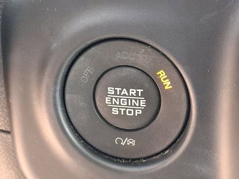 Used 2023 Jeep Wrangler Unlimited Sahara w/ Cold Weather Group AWD/4WD image 24