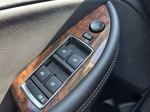 Used 2014 Chevrolet Impala LT w/ Convenience Package image 20