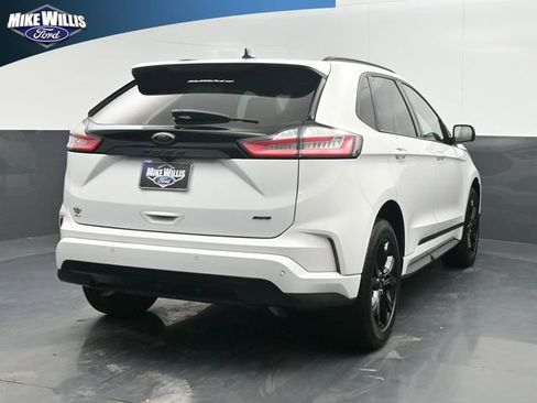 Used 2022 Ford Edge SE w/ Black Appearance Package image 7