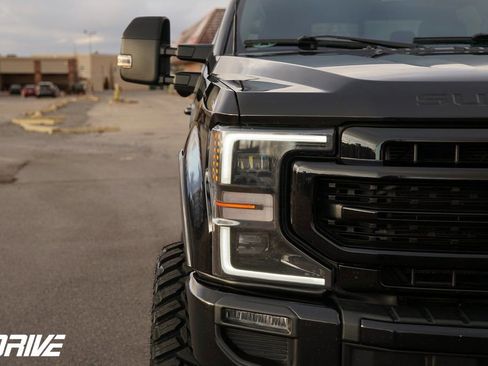 Used 2022 Ford F350 Lariat w/ Tremor Off-Road Package image 4