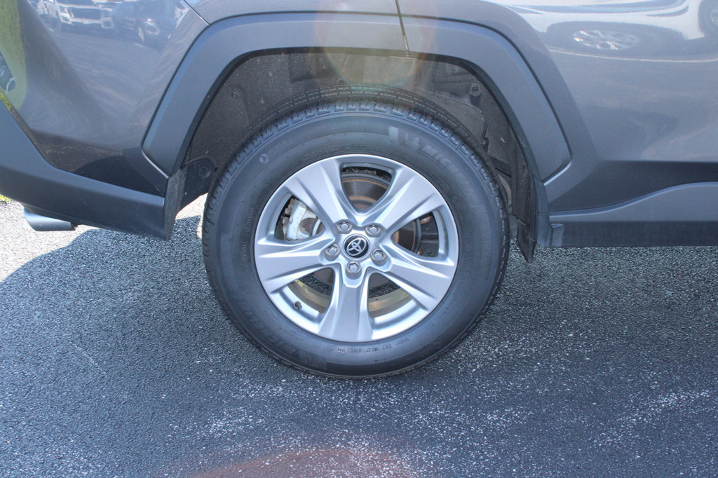 Used 2025 Toyota RAV4 XLE FWD image 15