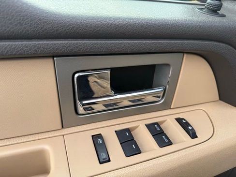 Used 2011 Ford F150 XLT image 18