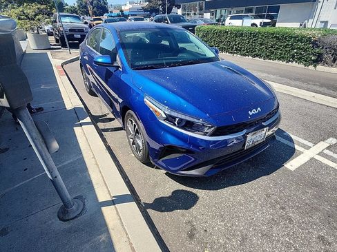 Used 2024 Kia Forte LXS FWD image 2
