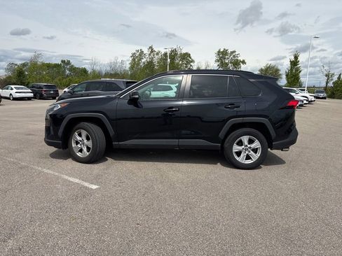 Used 2019 Toyota RAV4 XLE AWD/4WD image 7