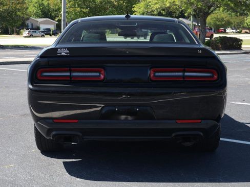 Used 2019 Dodge Challenger R/T Scat Pack RWD image 4