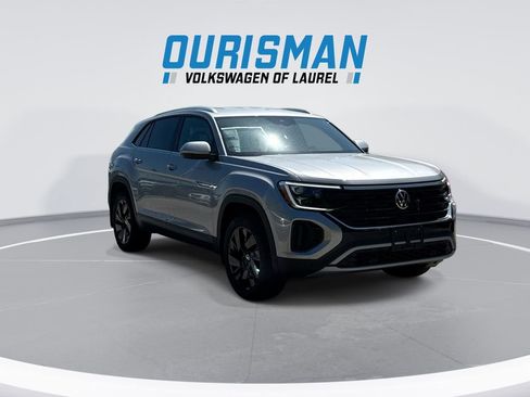 New 2026 Volkswagen Atlas Cross Sport SE AWD/4WD image 2