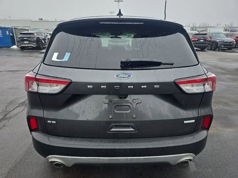 Used 2020 Ford Escape SE image 6