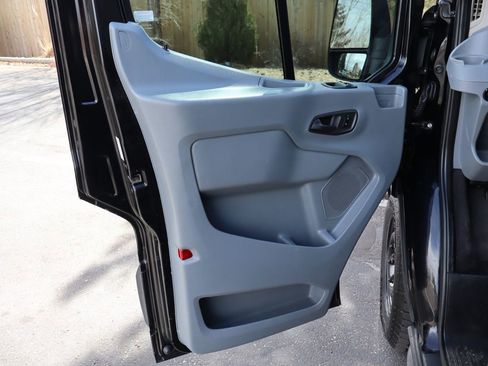 Used 2017 Ford Transit 150 XLT image 25