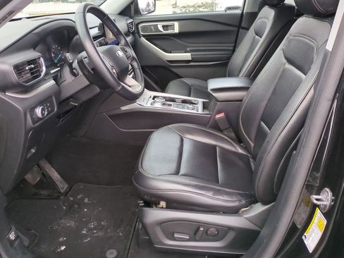 Used 2020 Ford Explorer XLT w/ Equipment Group 202A image 16
