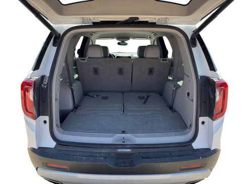 Used 2023 GMC Acadia SLT image 19
