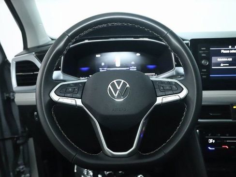 Used 2025 Volkswagen Taos SE image 22