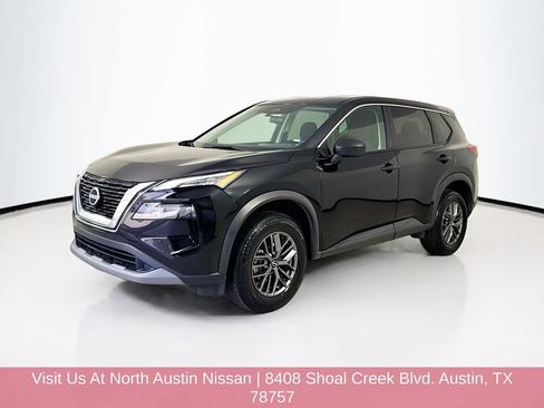 Used 2023 Nissan Rogue S FWD image 3