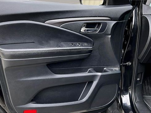 Used 2019 Honda Ridgeline Sport image 22