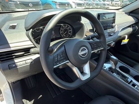 New 2026 Nissan Altima 2.5 SV AWD/4WD image 30