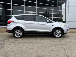 Used 2019 Ford Escape SEL AWD/4WD video 2