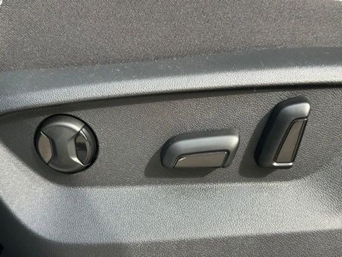 New 2026 Volkswagen Atlas Cross Sport SE FWD image 22