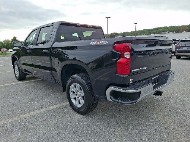 Used 2025 Chevrolet Silverado 1500 LT AWD/4WD image 4
