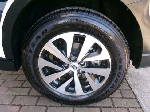 Used 2023 Subaru Outback Premium AWD/4WD image 45