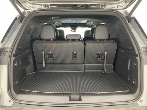New 2026 Chevrolet Traverse LT w/ Sun and Wheel Package AWD/4WD image 14