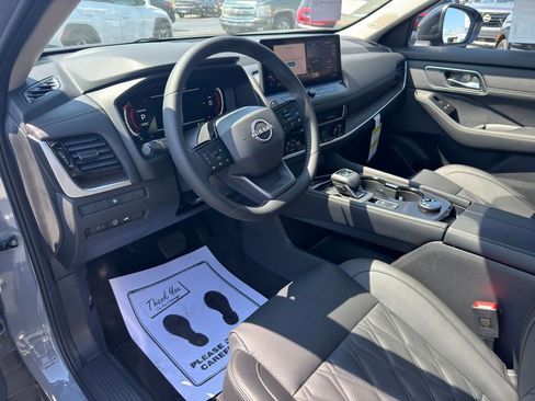 New 2026 Nissan Rogue Platinum AWD/4WD image 12