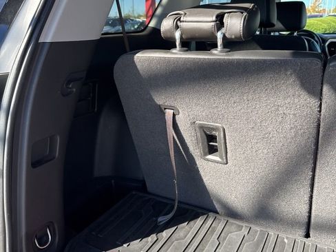 Used 2020 GMC Acadia SLT image 24