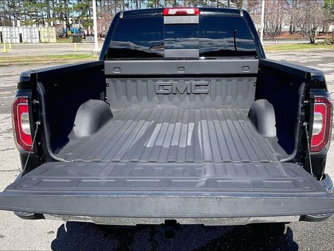 Used 2017 GMC Sierra 1500 SLT image 18