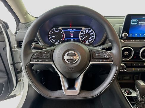 Used 2025 Nissan Sentra SV FWD image 12