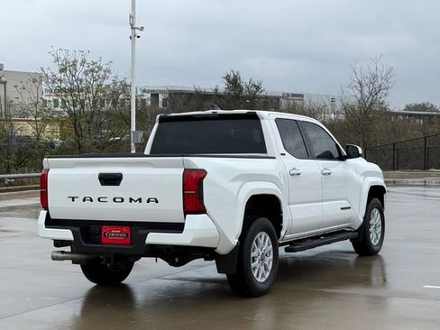 Used 2024 Toyota Tacoma SR5 image 4