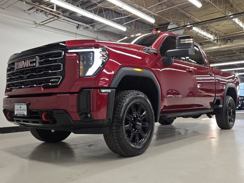 Used 2025 GMC Sierra 2500 AT4 w/ AT4 Premium Plus Package AWD/4WD image 15