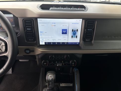 Used 2024 Ford Bronco Wildtrak AWD/4WD image 15