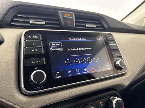 Used 2022 Nissan Versa SV image 24