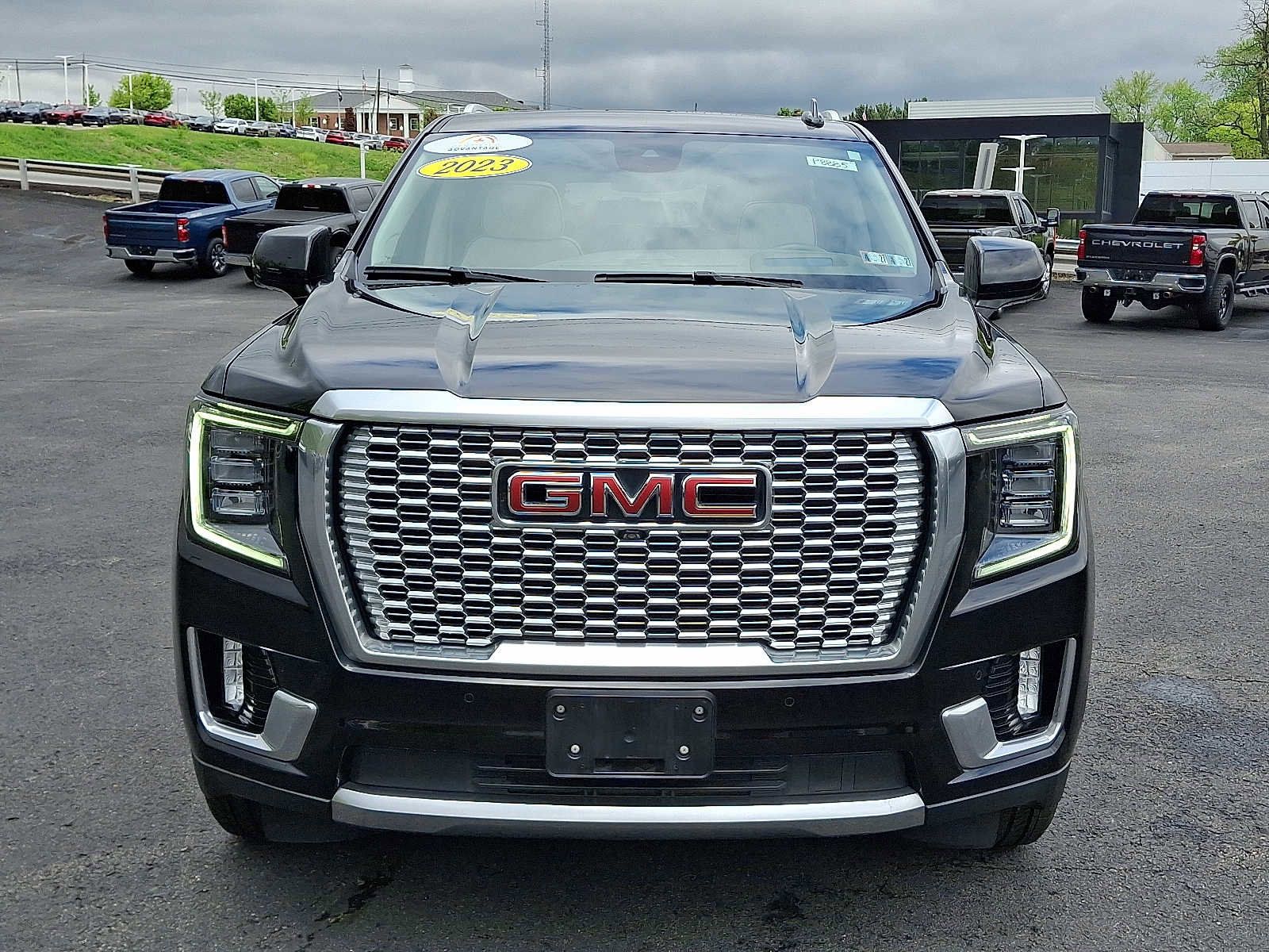 Used 2023 GMC Yukon Denali w/ Max Trailering Package AWD/4WD image 3