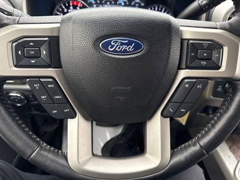 Used 2017 Ford F250 Lariat w/ Chrome Package image 15