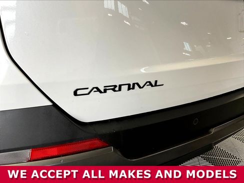 Certified 2025 Kia Carnival SX Prestige FWD image 24