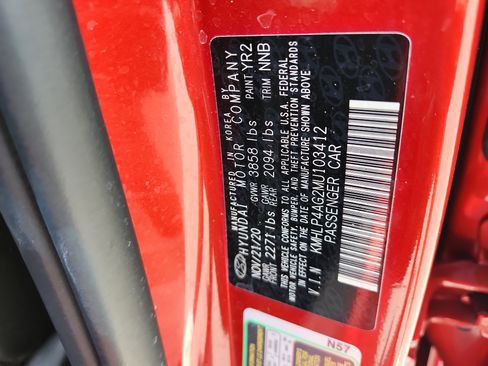 Certified 2021 Hyundai Elantra Limited FWD image 23