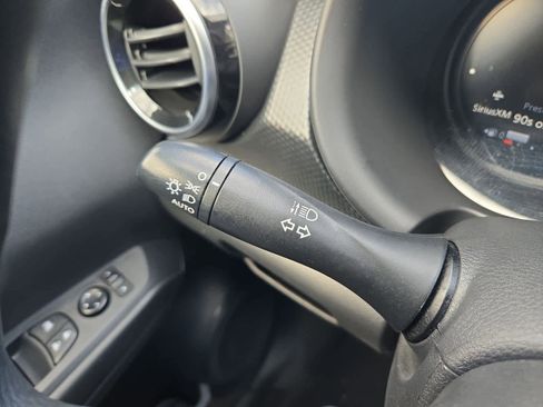 Used 2022 Nissan Kicks SV image 25