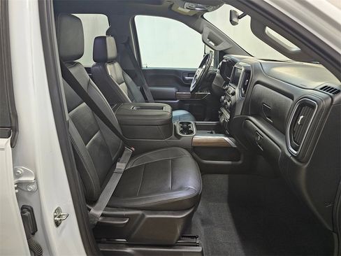 Used 2022 Chevrolet Silverado 2500 LT w/ Convenience Package image 11